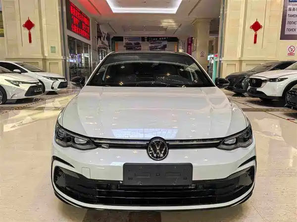Volkswagen Golf 2023