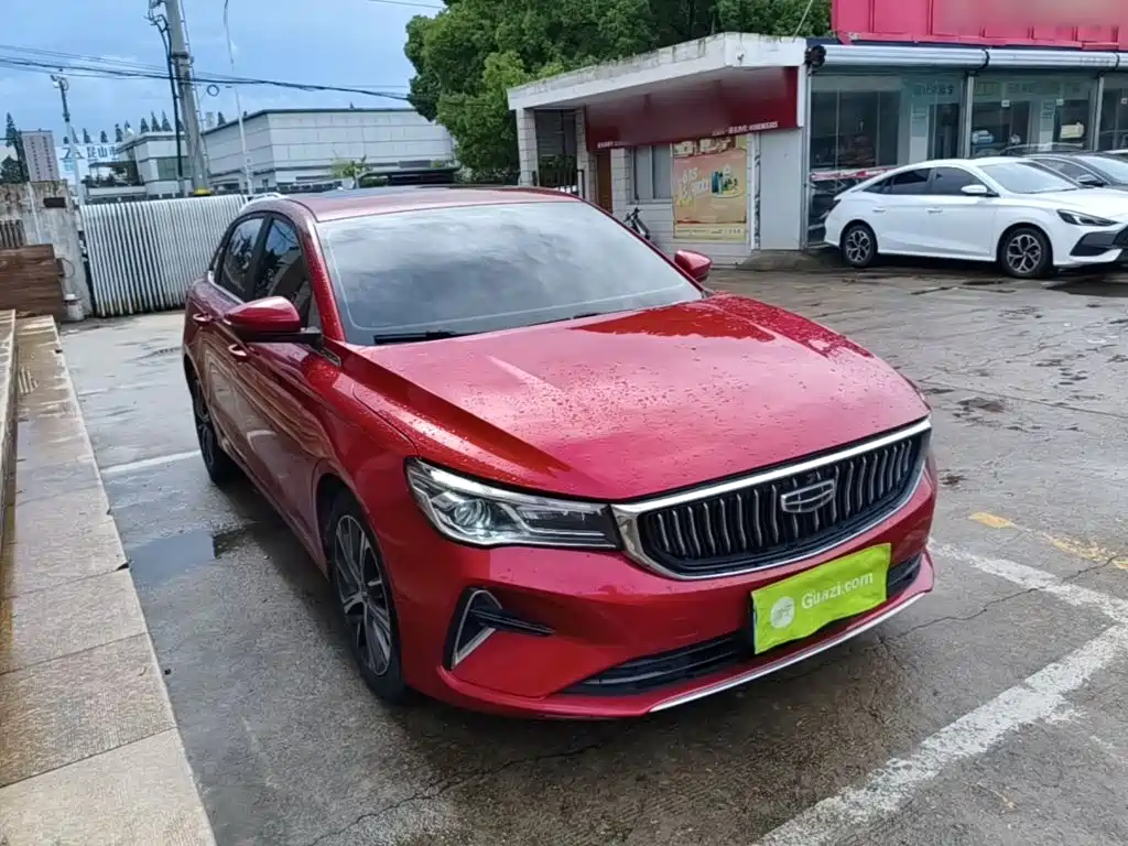 Geely Emgrand 2021