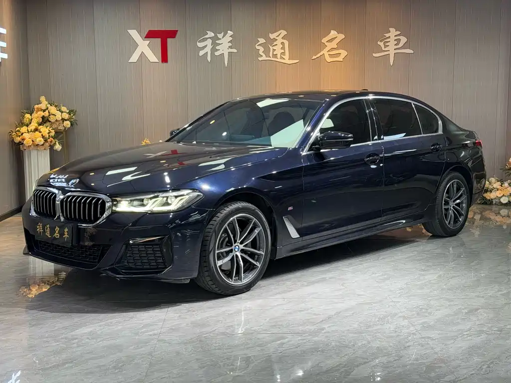 BMW 5 Series 2021 — фото 1
