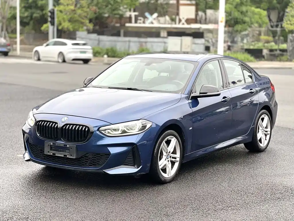 BMW 1 Series 2021 — фото 1