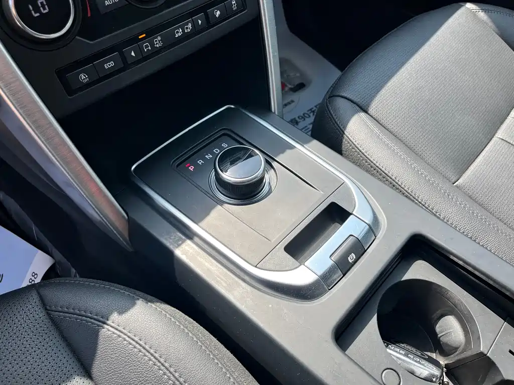 Land Rover Discovery Sport 2018 — фото 14