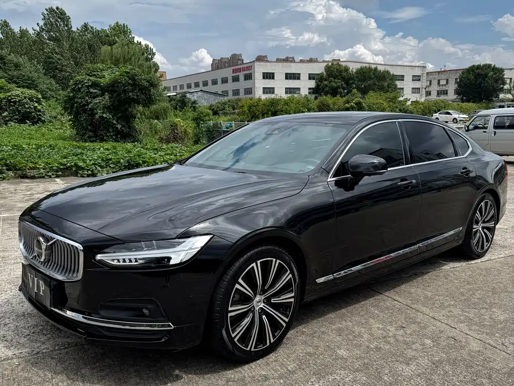 Volvo S90 2024 — фото 1