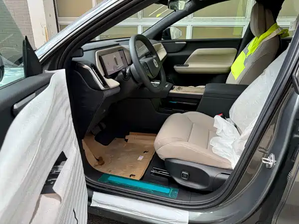 Volvo XC70 Plug-In Hybrid 2025
