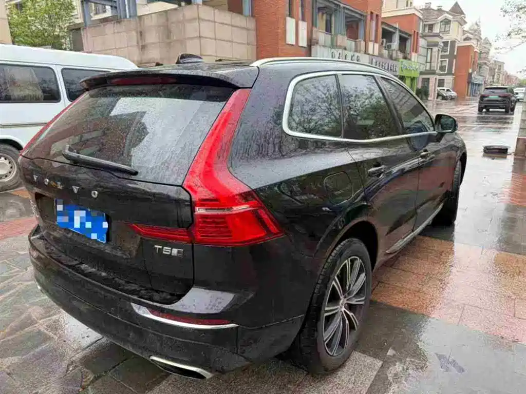 Volvo XC60 2019 — фото 4