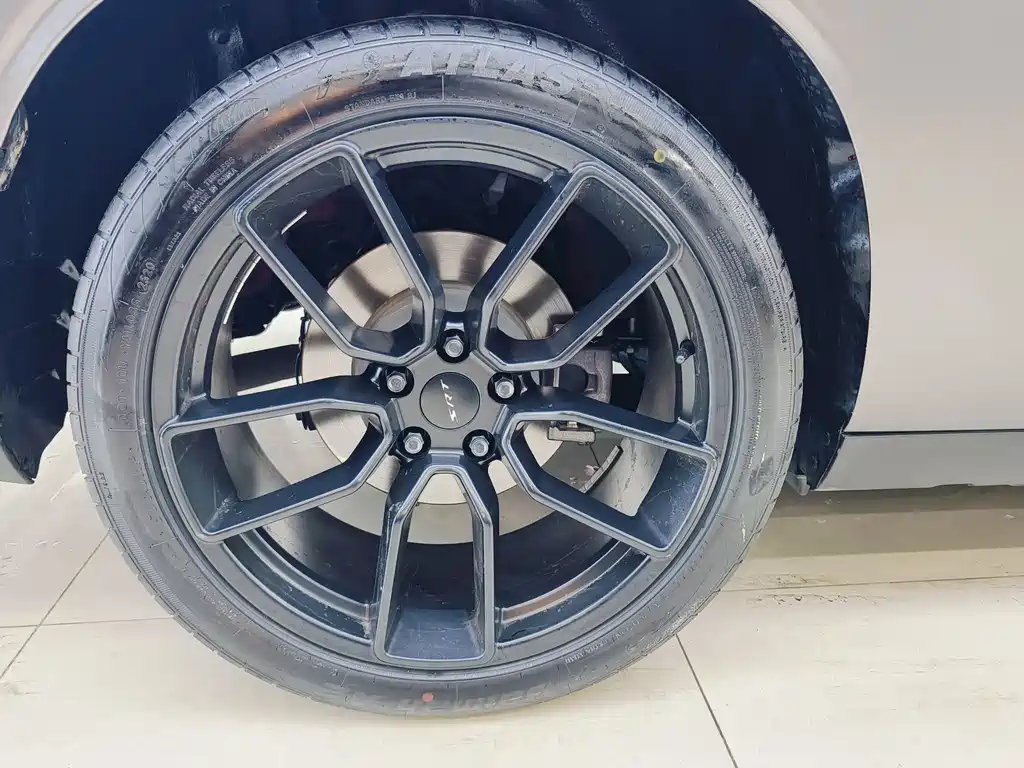 Dodge  2019 — фото 15