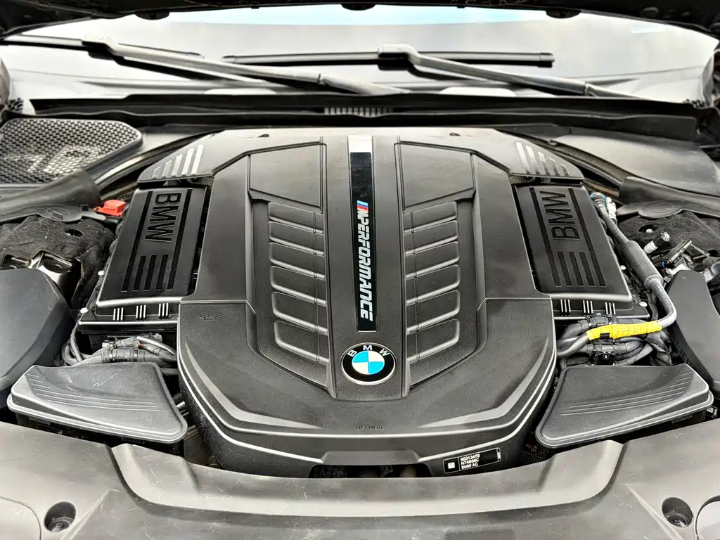 BMW 7 Series 2020 — фото 16