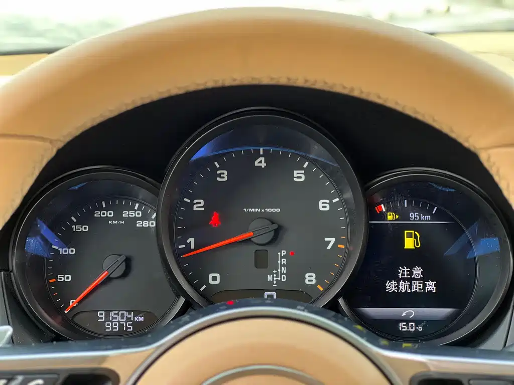Porsche Macan 2015 — фото 17