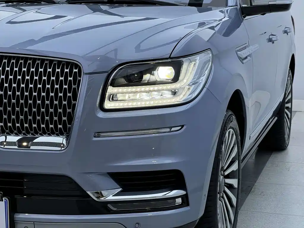 Lincoln Navigator 2019 — фото 4