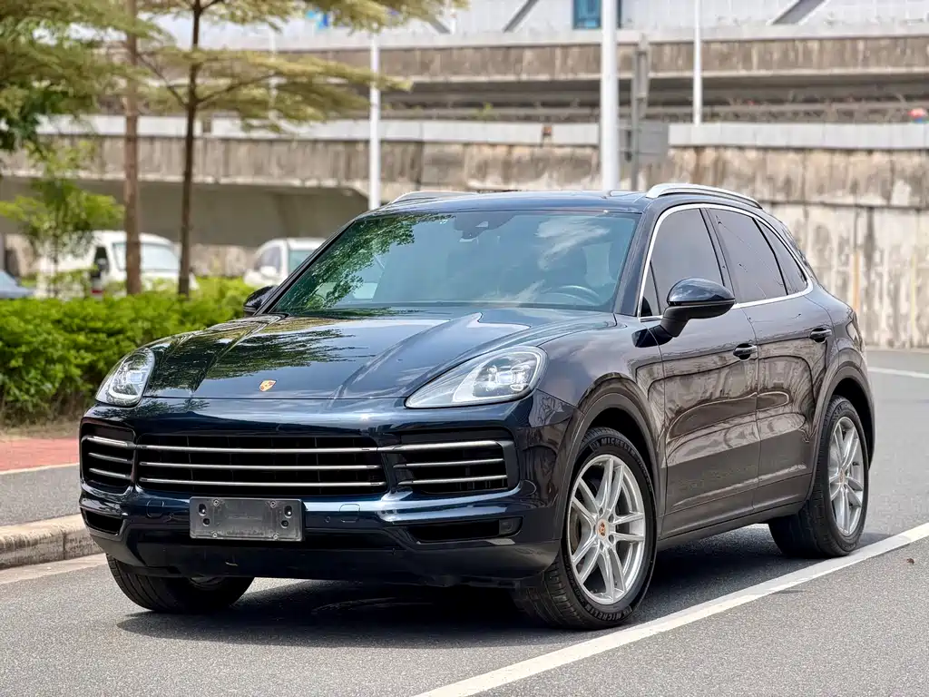 Porsche Cayenne 2019 — фото 1