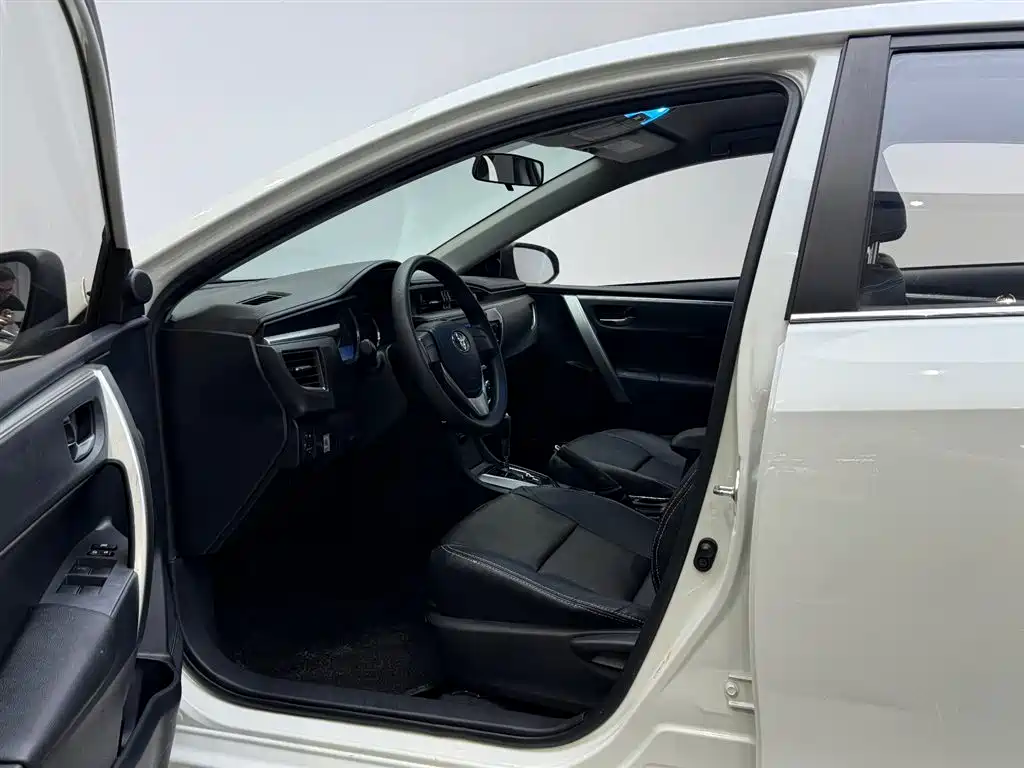 Toyota Corolla 2016 — фото 15