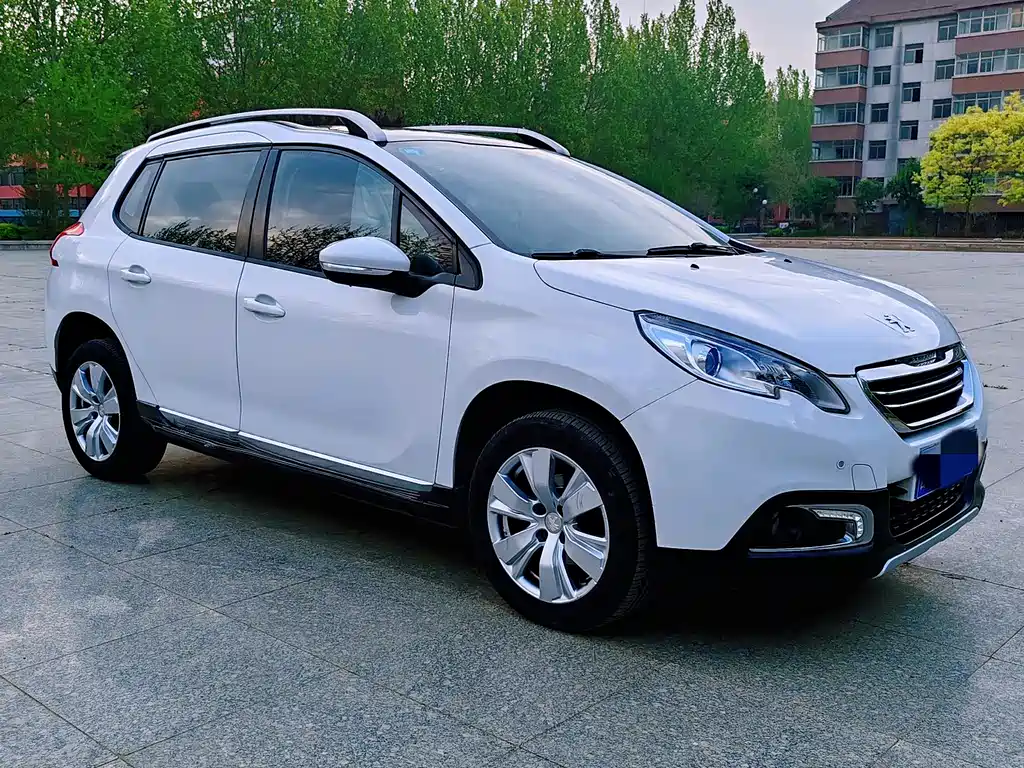Peugeot 2008 2014 — фото 11