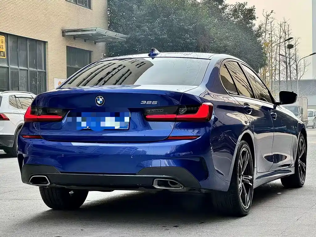 BMW 3 Series 2022