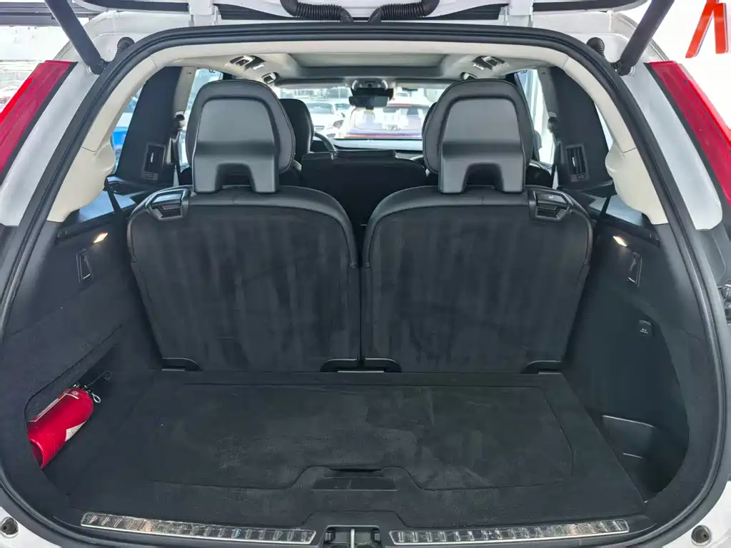 Volvo XC90 2019 — фото 20