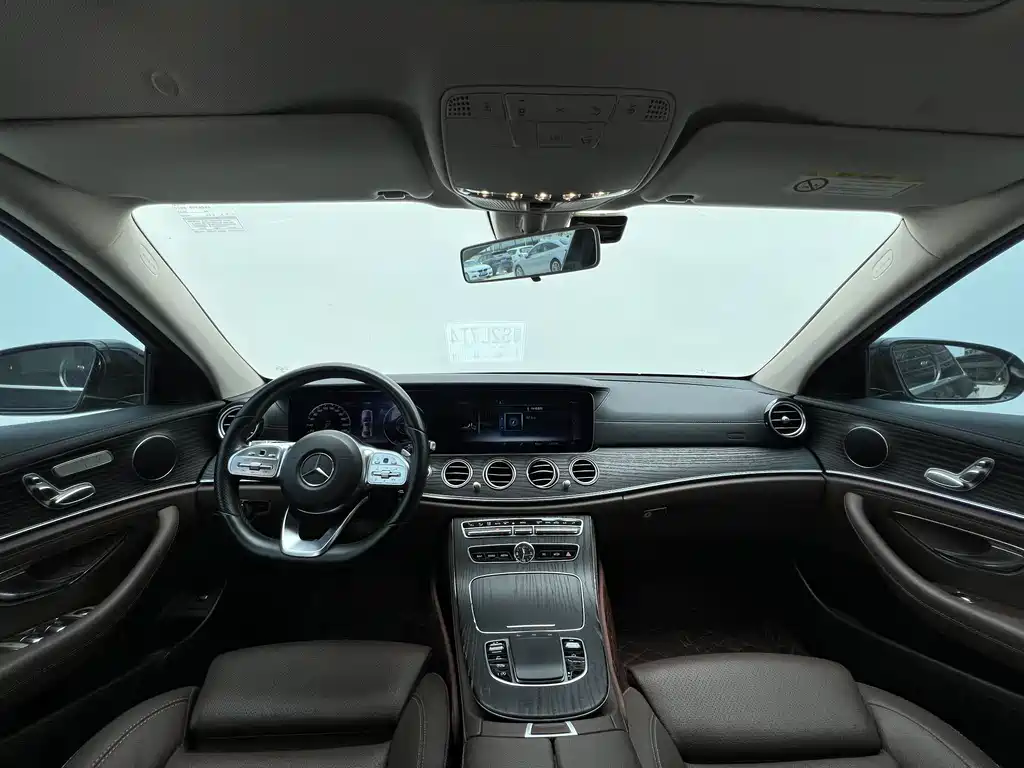 Mercedes-Benz E-Class 2019 — фото 12