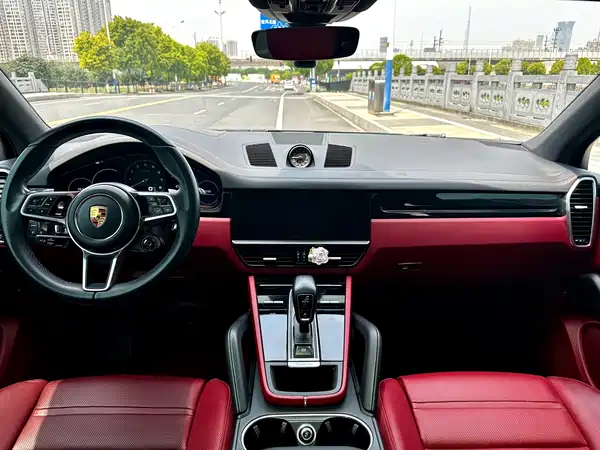 Porsche Cayenne New Energy 2021