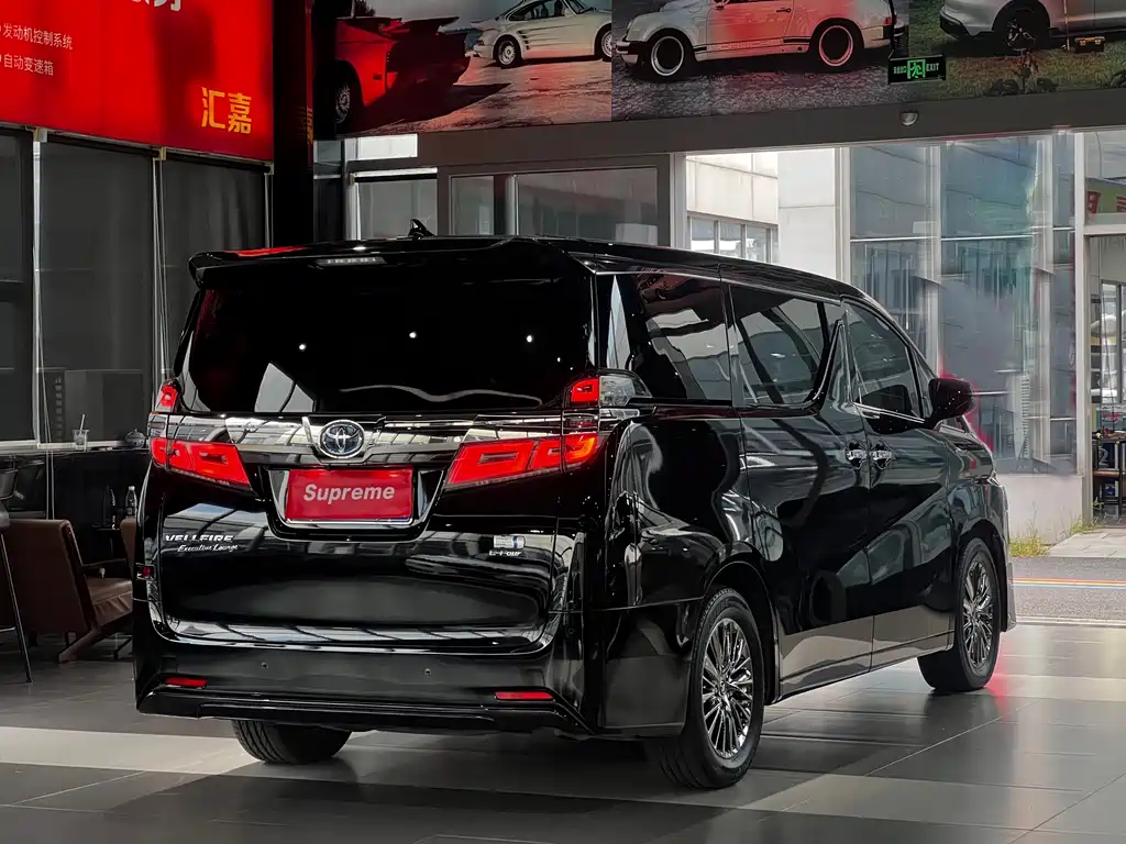 Toyota Vellfire 2021 — фото 15