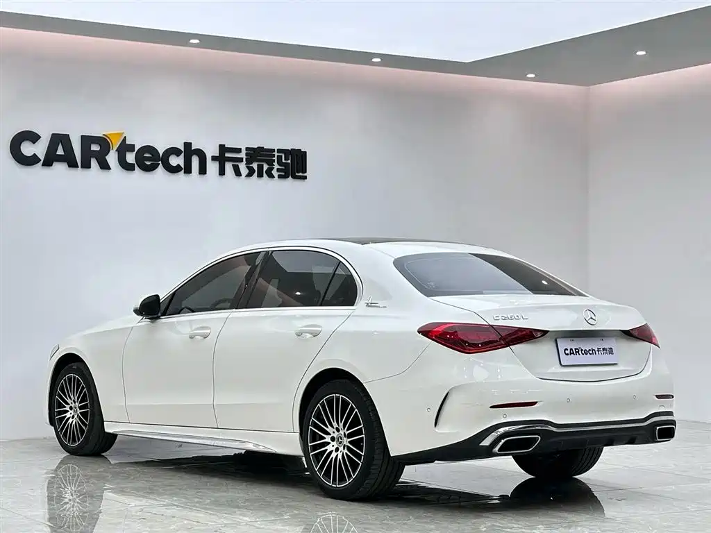 Mercedes-Benz C-Class 2024