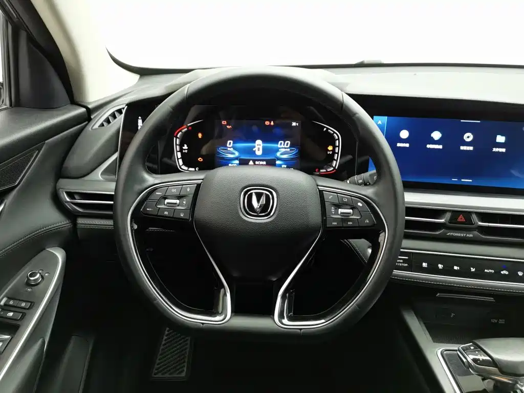 Changan CS75PLUS 2021 — фото 11