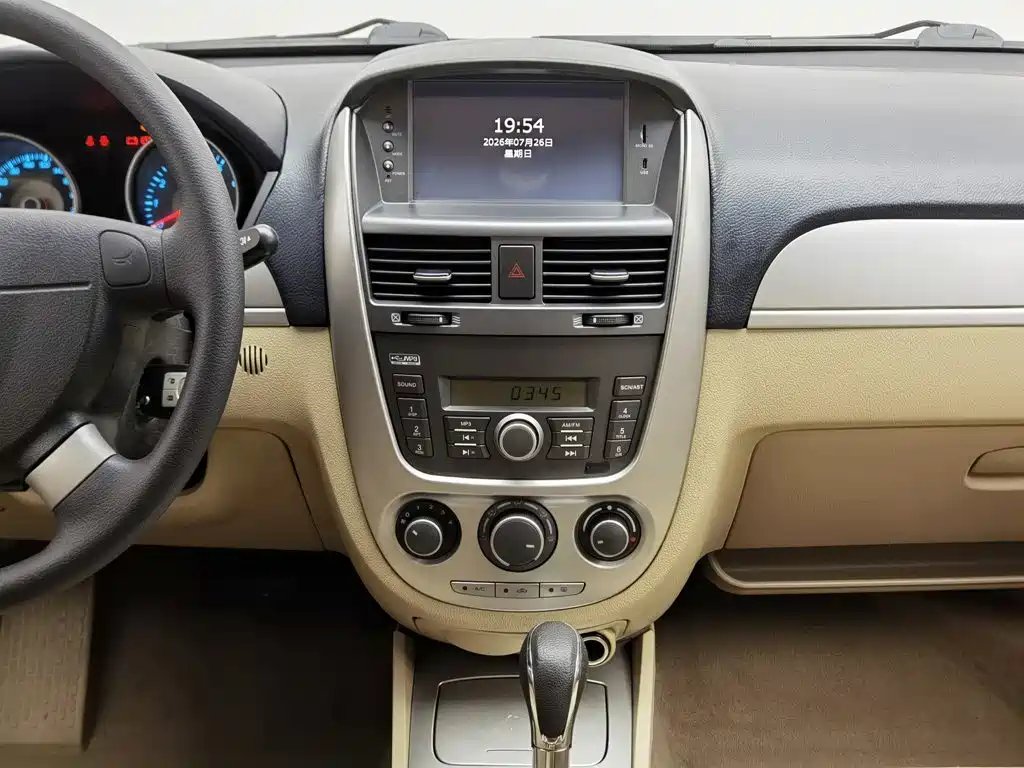 Buick Excelle 2014 — фото 12