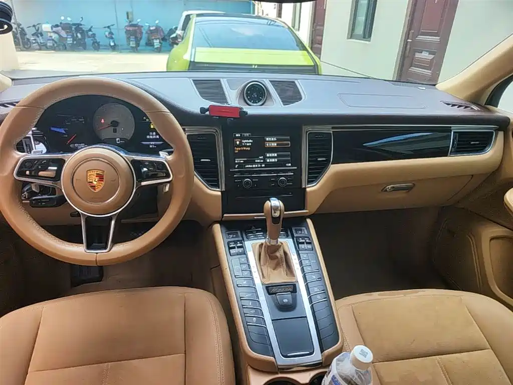 Porsche Macan 2015 — фото 10
