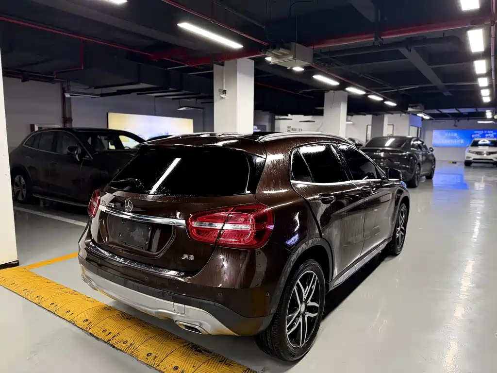 Mercedes-Benz GLA 2015