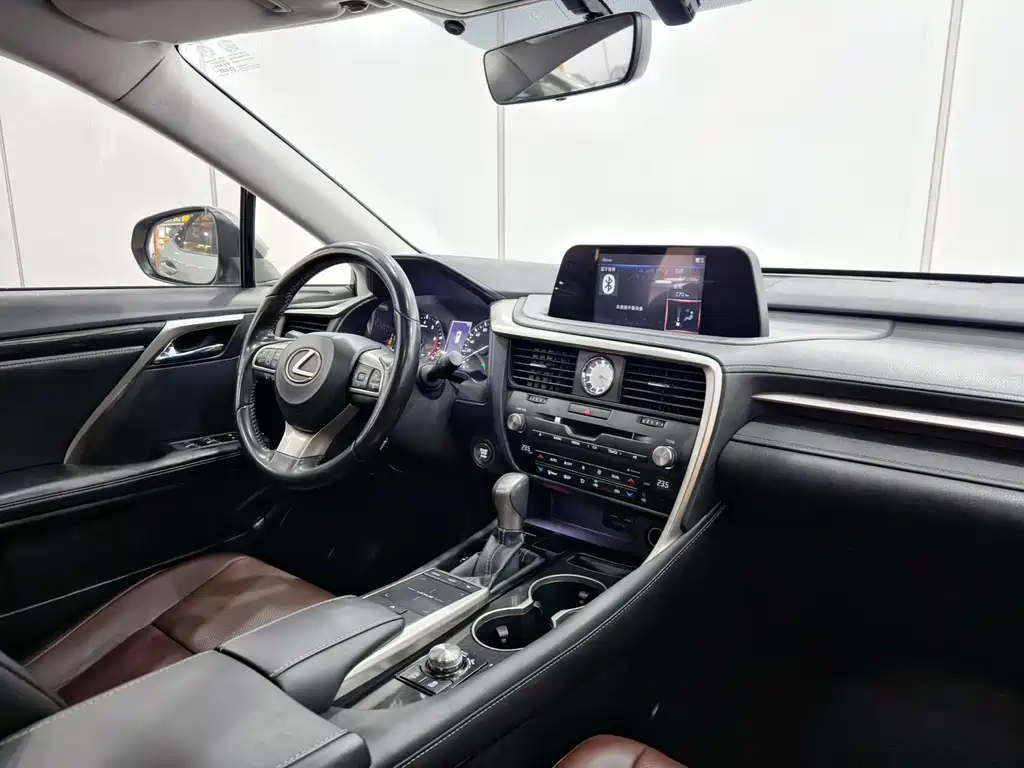 Lexus RX 2020 — фото 12