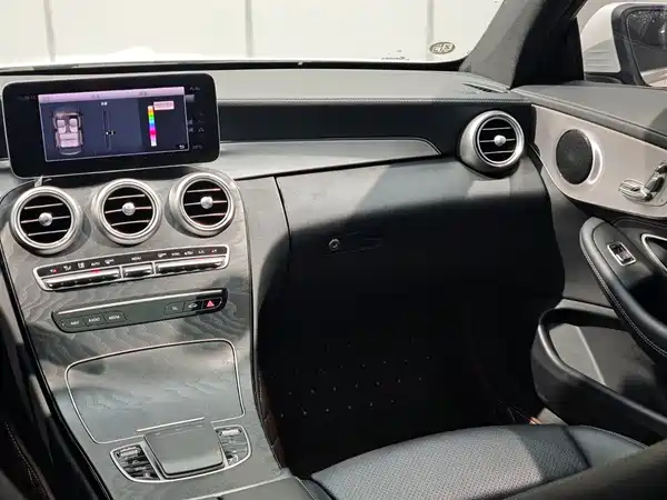 Mercedes-Benz C-Class 2020