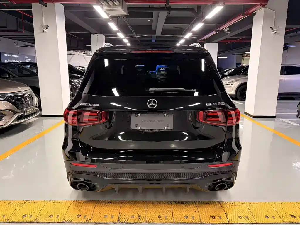 Mercedes-Benz GLB AMG 2025