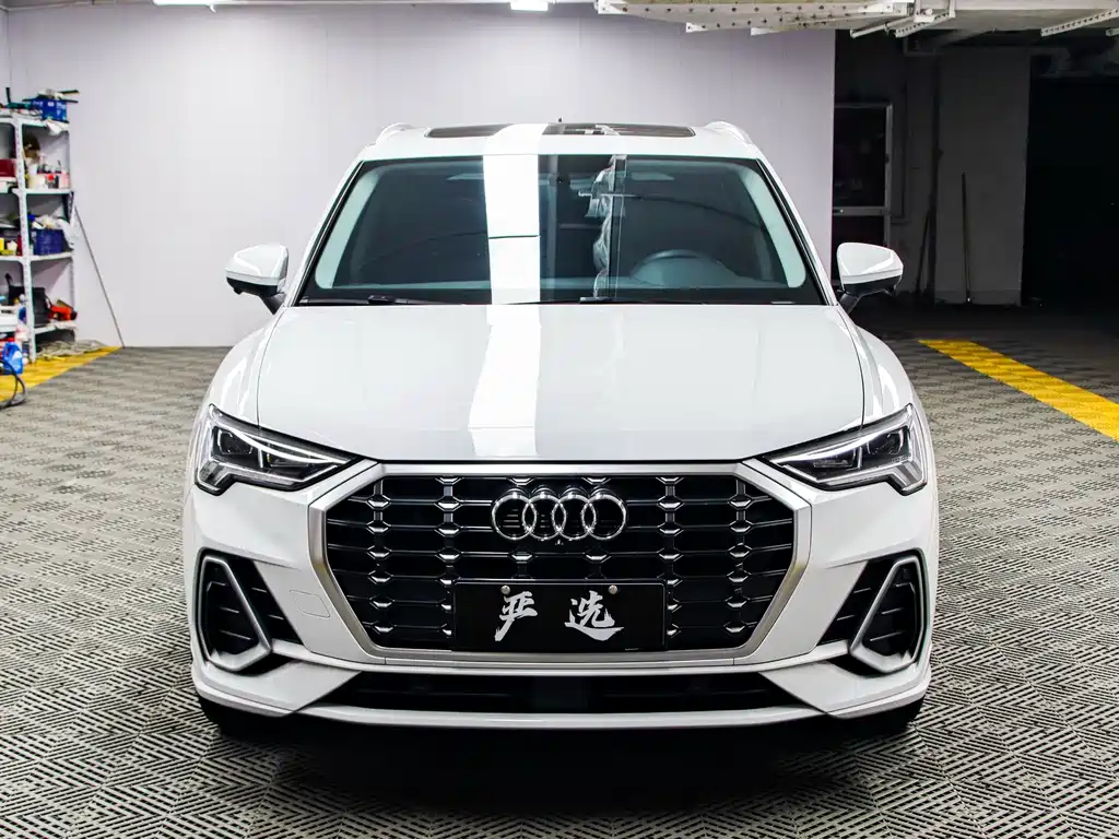 Audi Q3 2022 — фото 2