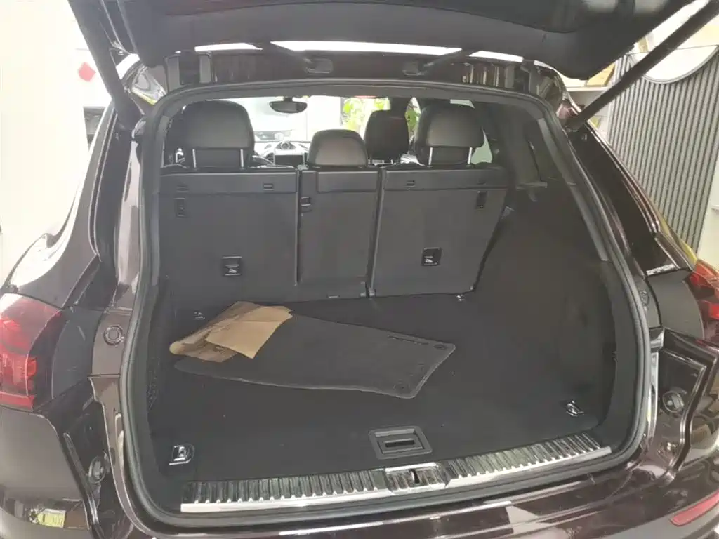 Porsche Cayenne 2016 — фото 19