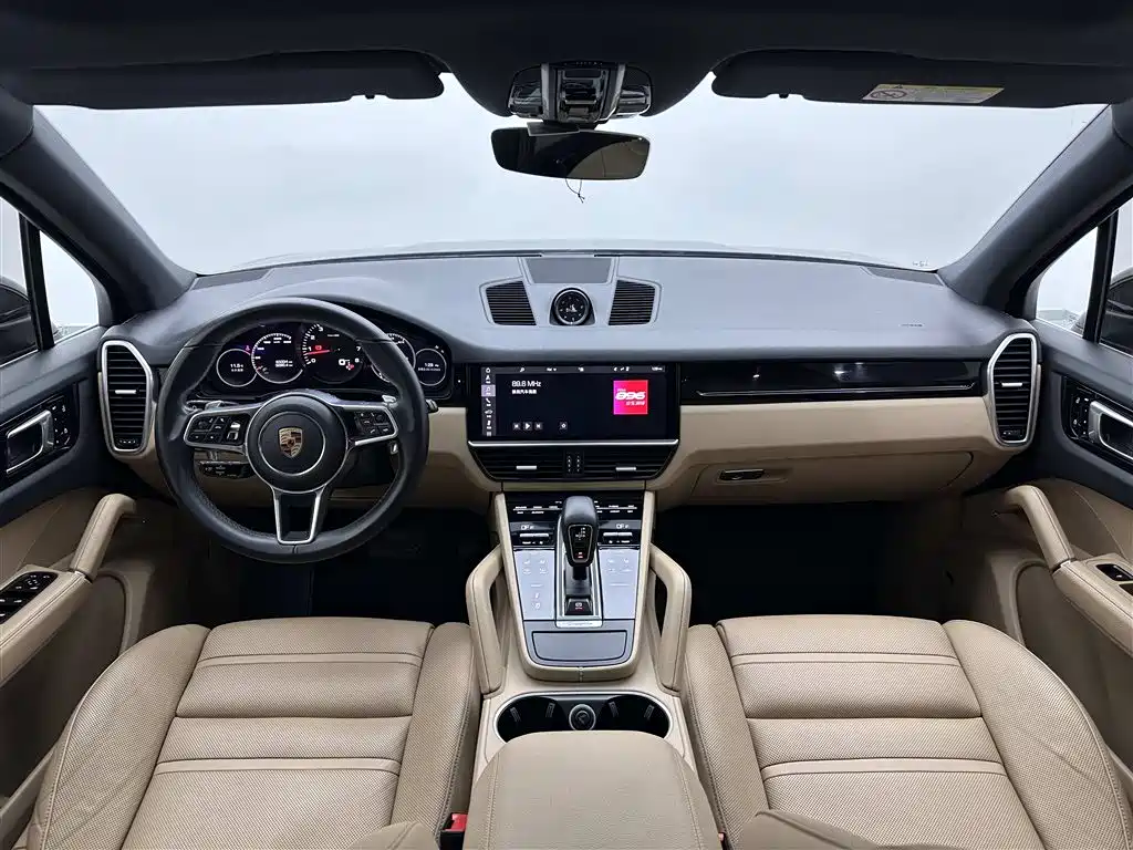 Porsche Cayenne 2020 — фото 18