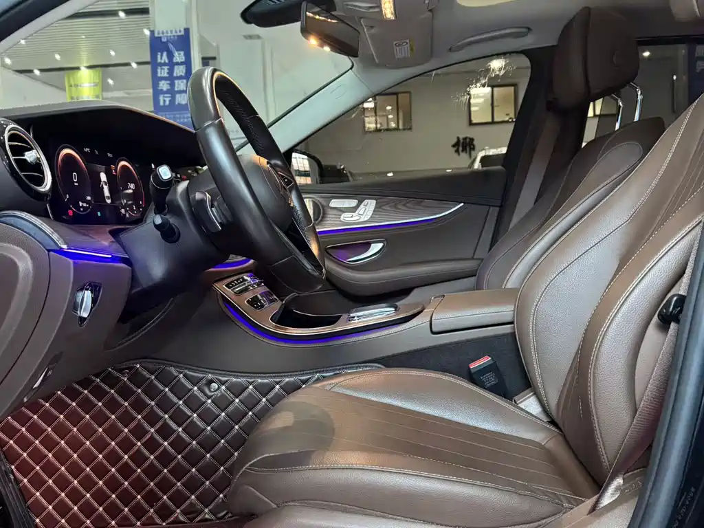 Mercedes-Benz E-Class 2022