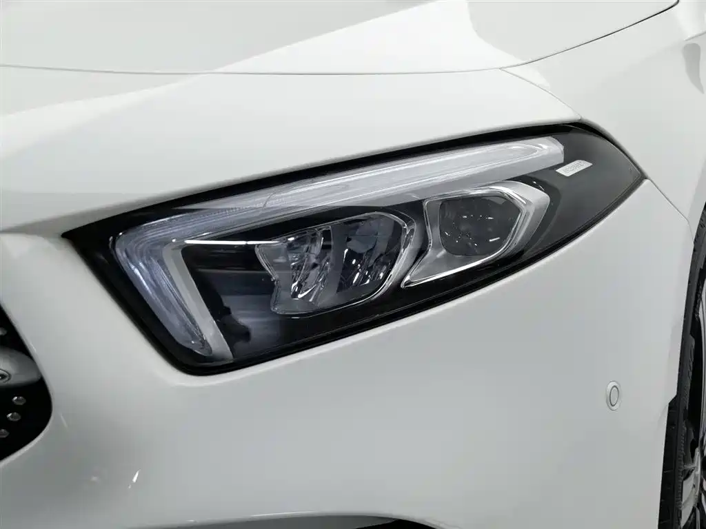 Mercedes-Benz A-Class 2022 — фото 7