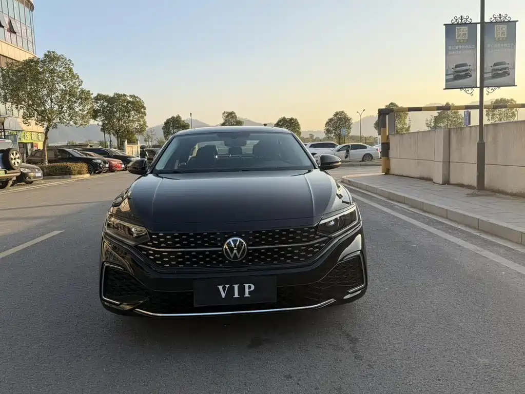 Volkswagen Passat 2022