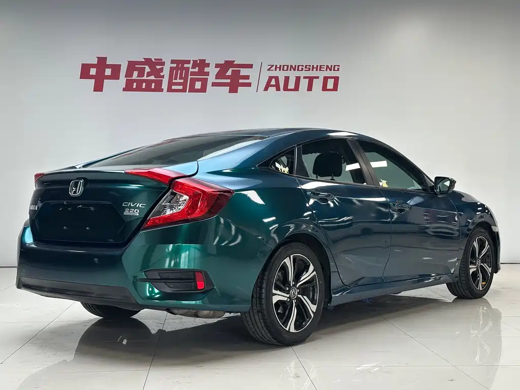 Honda Civic 2018 — фото 21