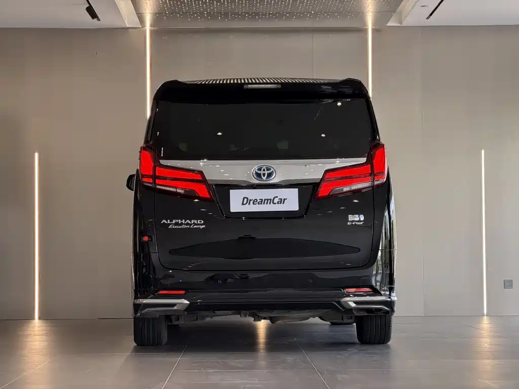 Toyota Alphard 2021
