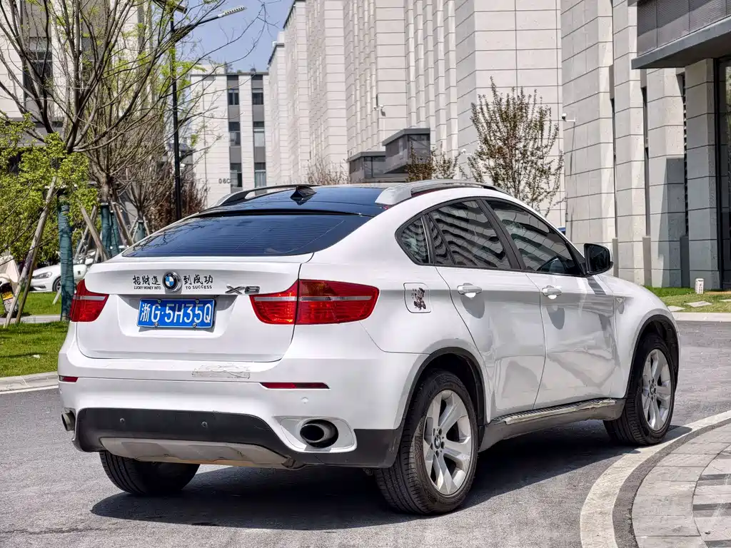 BMW X6 2011 — фото 10