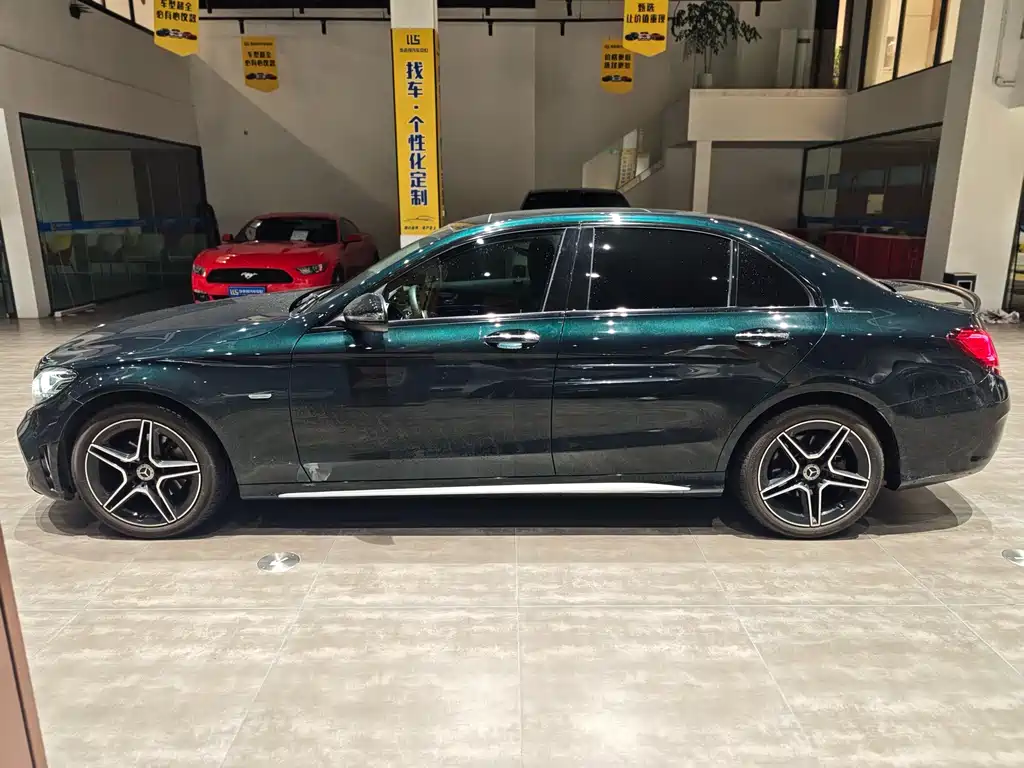 Mercedes-Benz C-Class 2021