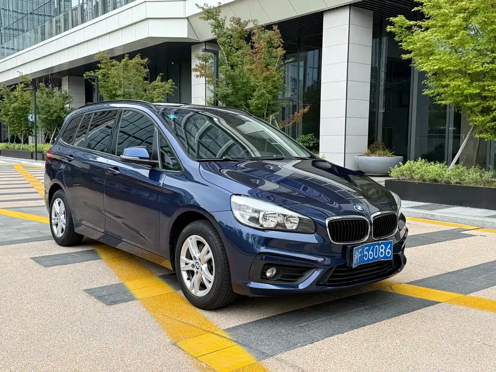 BMW 2 Series Wagon 2015 — фото 3
