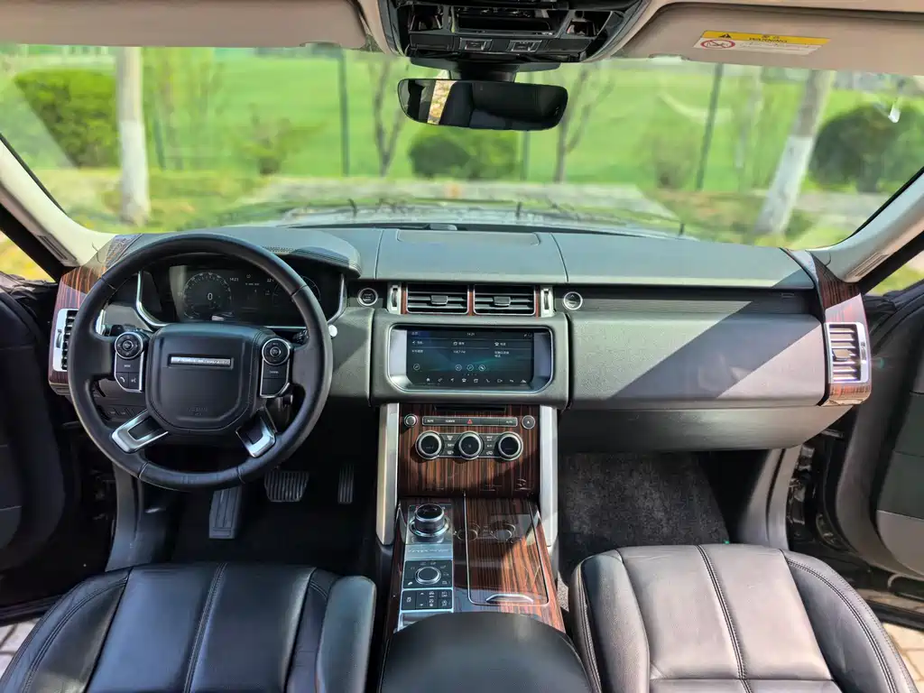 Land Rover Range Rover 2018 — фото 12