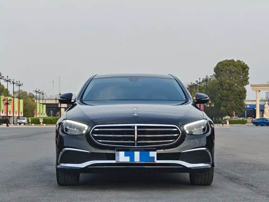 Mercedes-Benz E-Class 2023 — фото 2