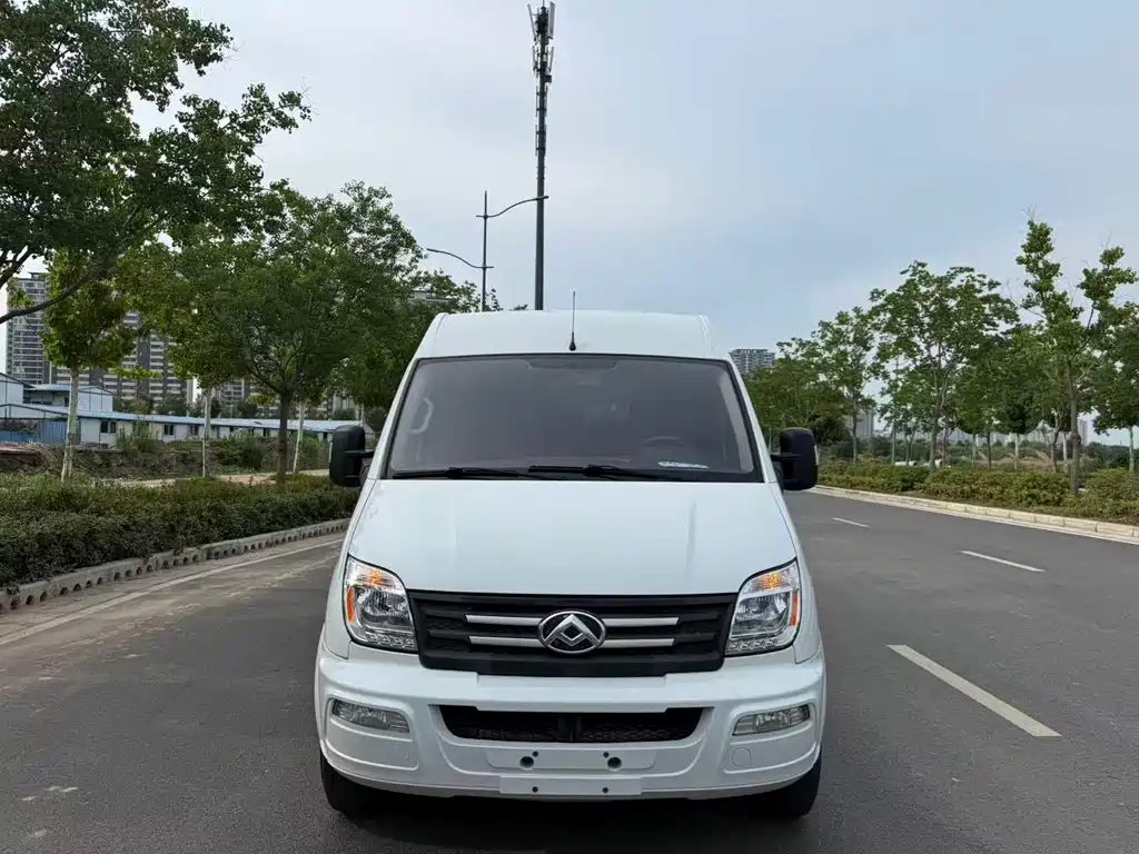 Maxus V80 2023