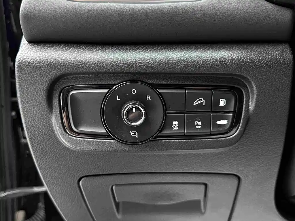 GAC Motor Trumpchi GS8 2021 — фото 17
