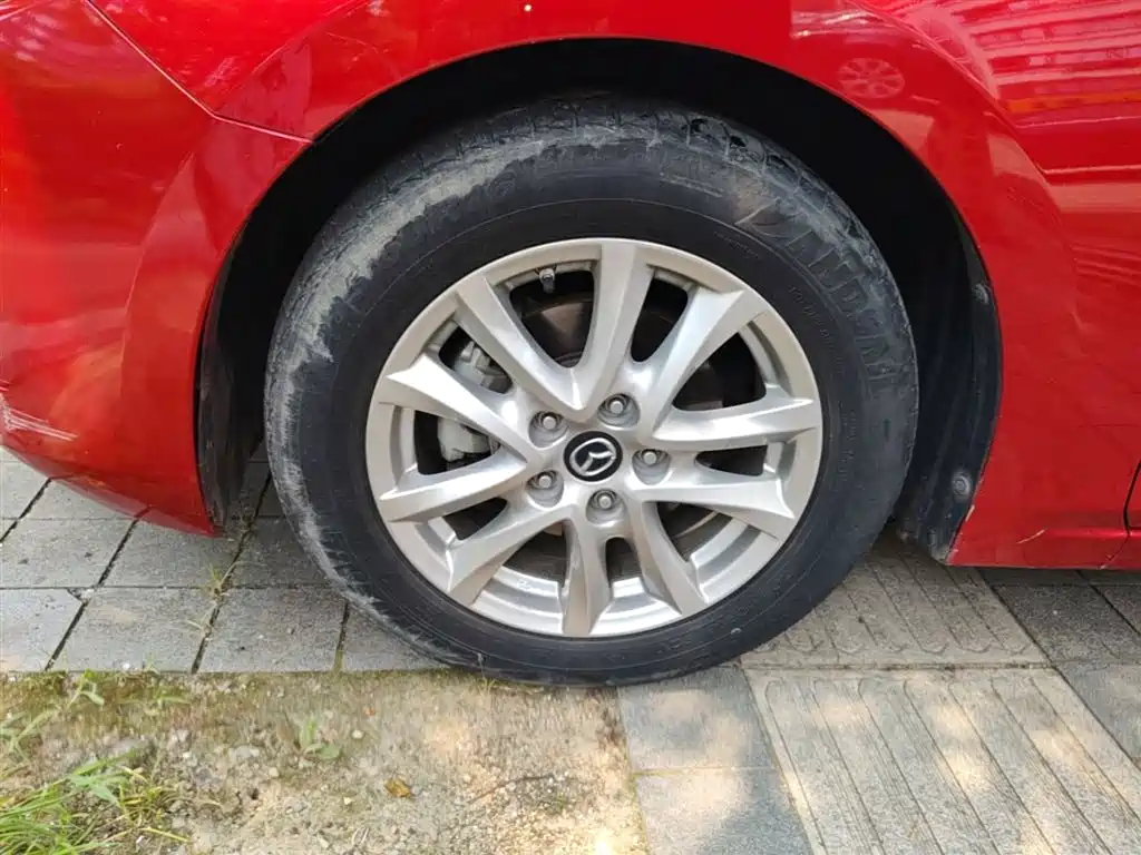 Mazda 3 Axela 2019 — фото 23