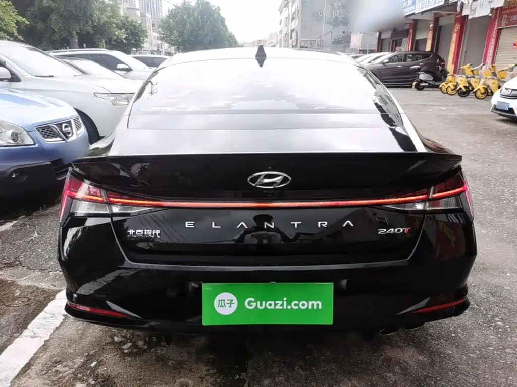 Hyundai Elantra 2021