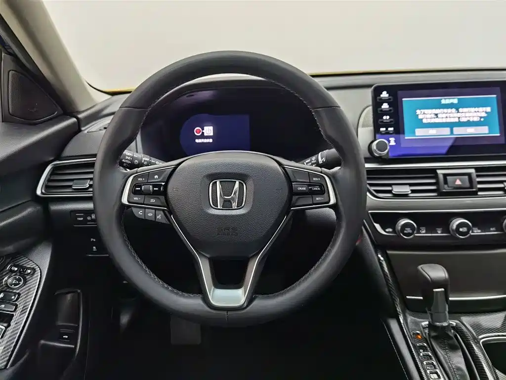 Honda Accord 2018 — фото 11