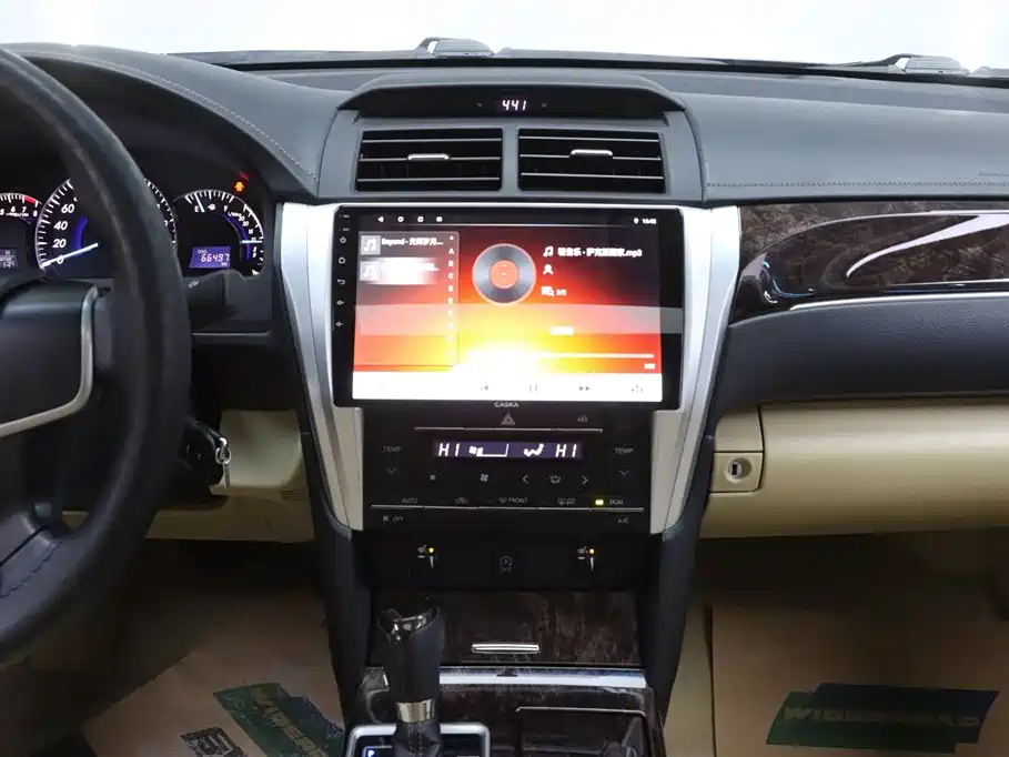 Toyota Camry 2017 — фото 26