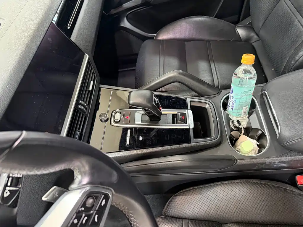 Porsche Cayenne 2019 — фото 18