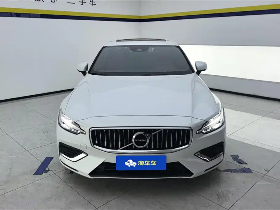Volvo S60 2021 — фото 2