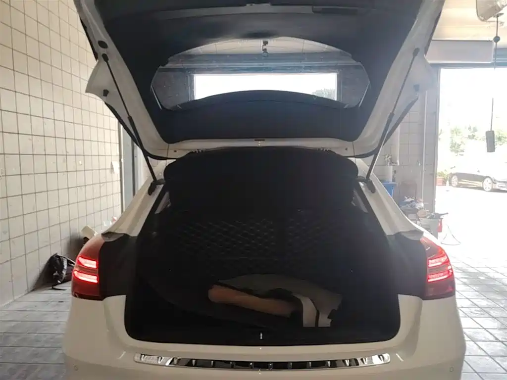 Mercedes-Benz GLA 2018 — фото 19